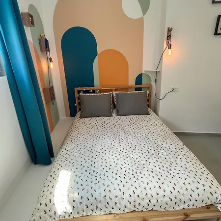 Blue Bergamote - Pop Culture Hotel Ermoupoli