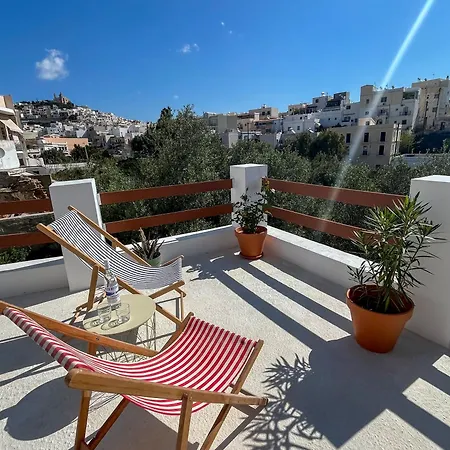 Hotel Blue Bergamote - Pop Culture