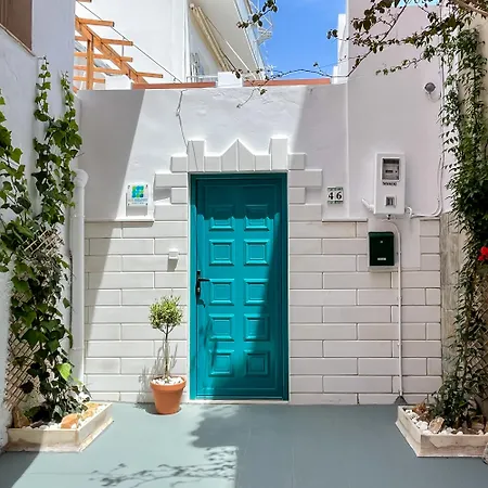 Blue Bergamote - Pop Culture Hotel *