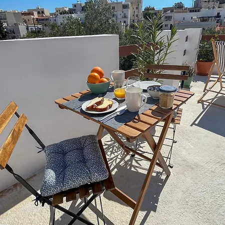 Hotel Blue Bergamote - Pop Culture