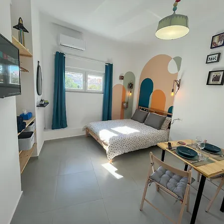 Blue Bergamote - Pop Culture Hotel Ermoupoli